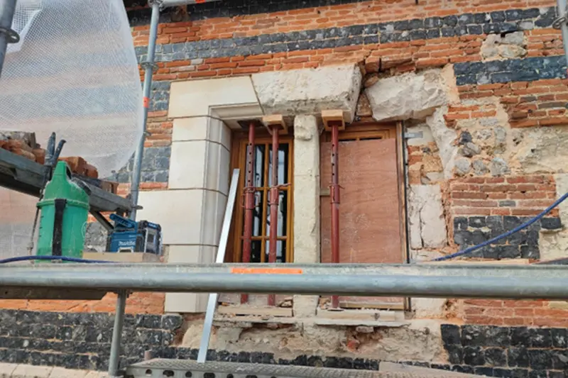 Travaux de maçonnerie – pose de pierre et reprise de maçonnerie de brique de St jean