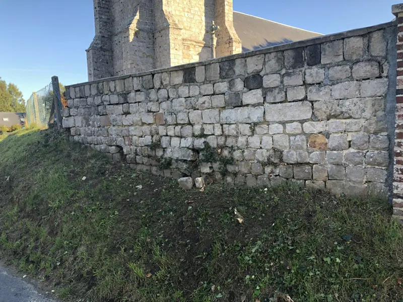 Muret en grès – avant travaux