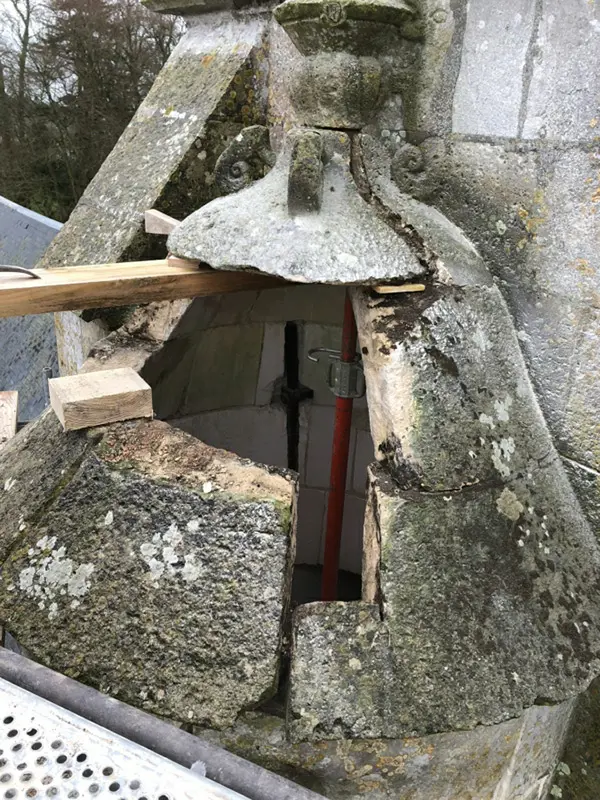 Travaux de restauration – coupole d’une tourelle